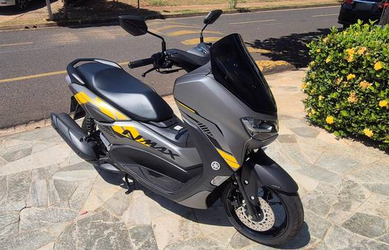 YAMAHA NMAX CONNECTED 160 SE ABS 